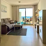 MENTA Apto. con piscina a solo 200m de la playa